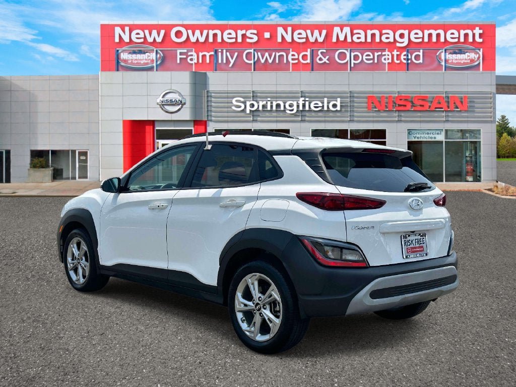 Used 2023 Hyundai Kona SEL w/ Winter Weather Package AWD/4WD image 6