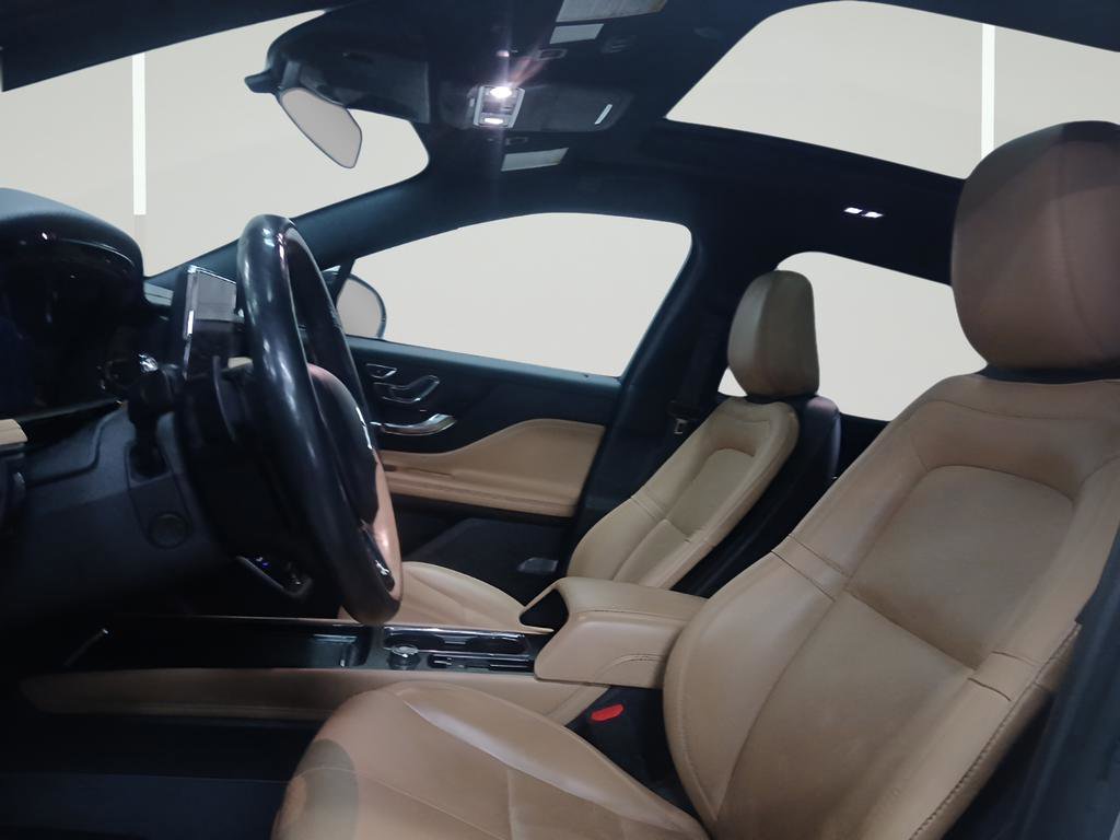 Used 2021 Lincoln Corsair Reserve image 17