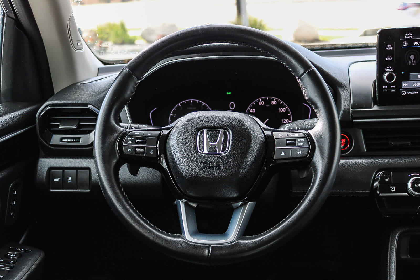 Certified 2025 Honda Pilot Touring image 14