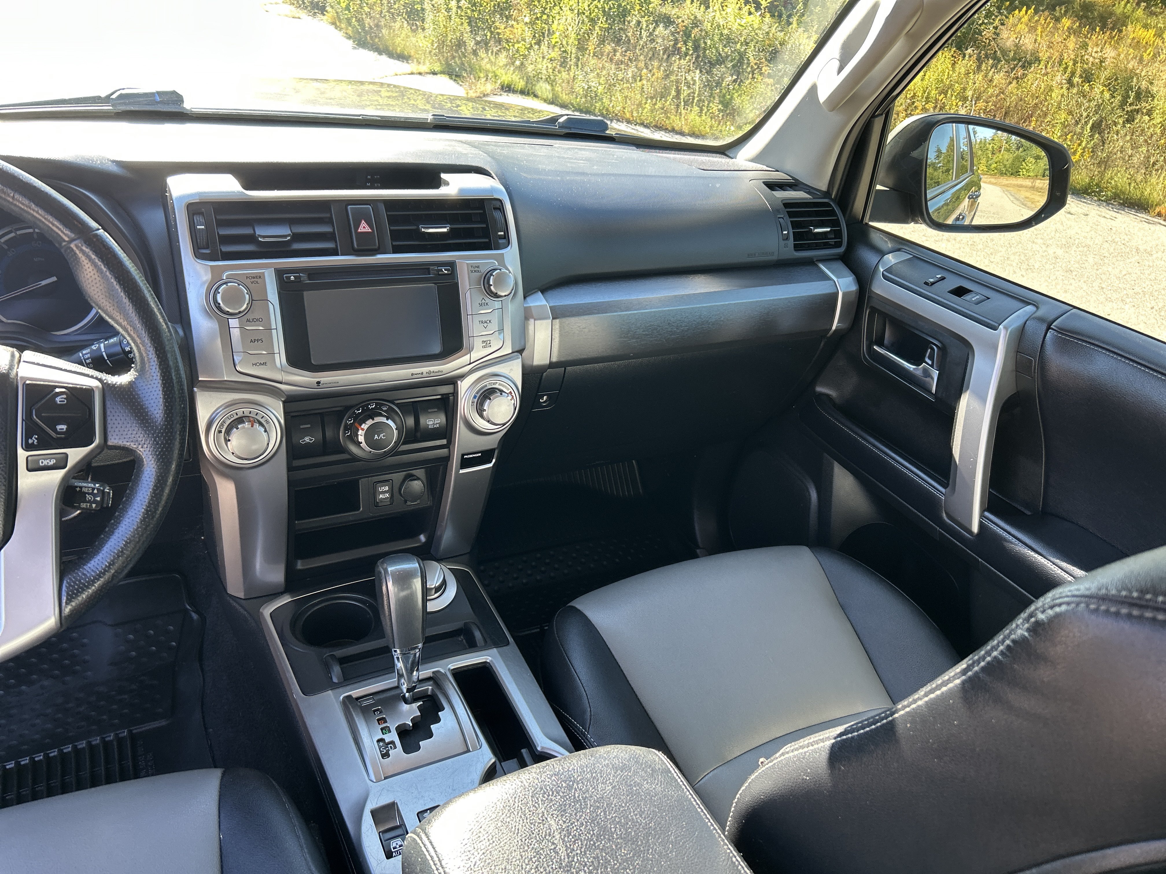 Used 2018 Toyota 4Runner SR5 Premium AWD/4WD image 19