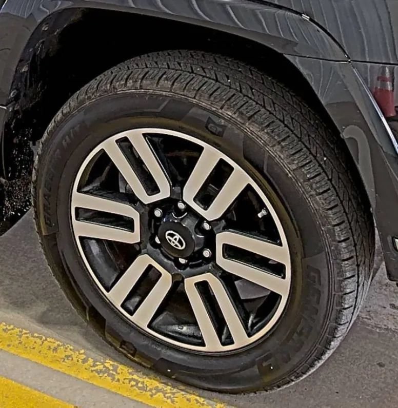 Used 2015 Toyota 4Runner Limited AWD/4WD image 9