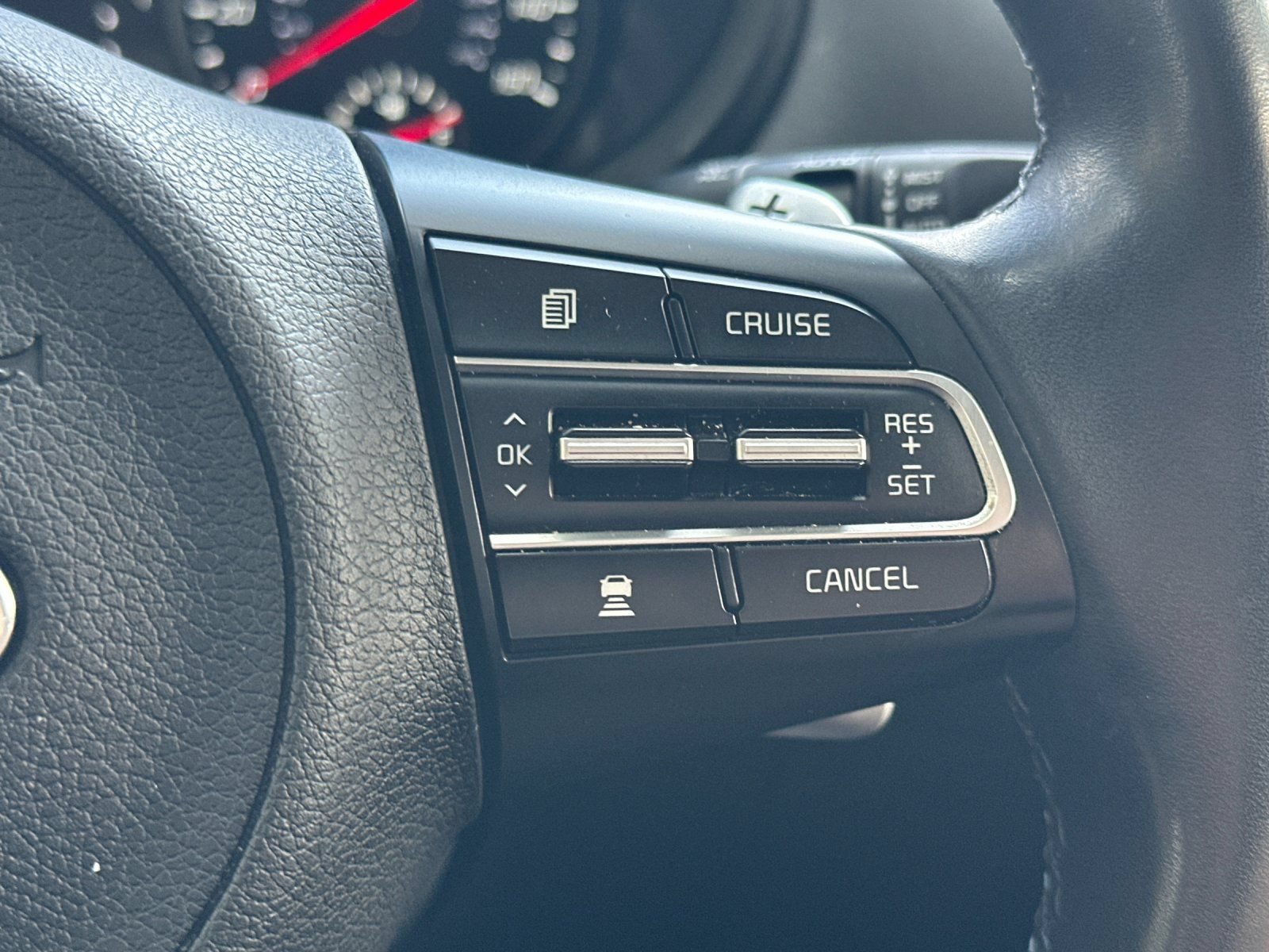 Used 2018 Kia Stinger Premium RWD image 26