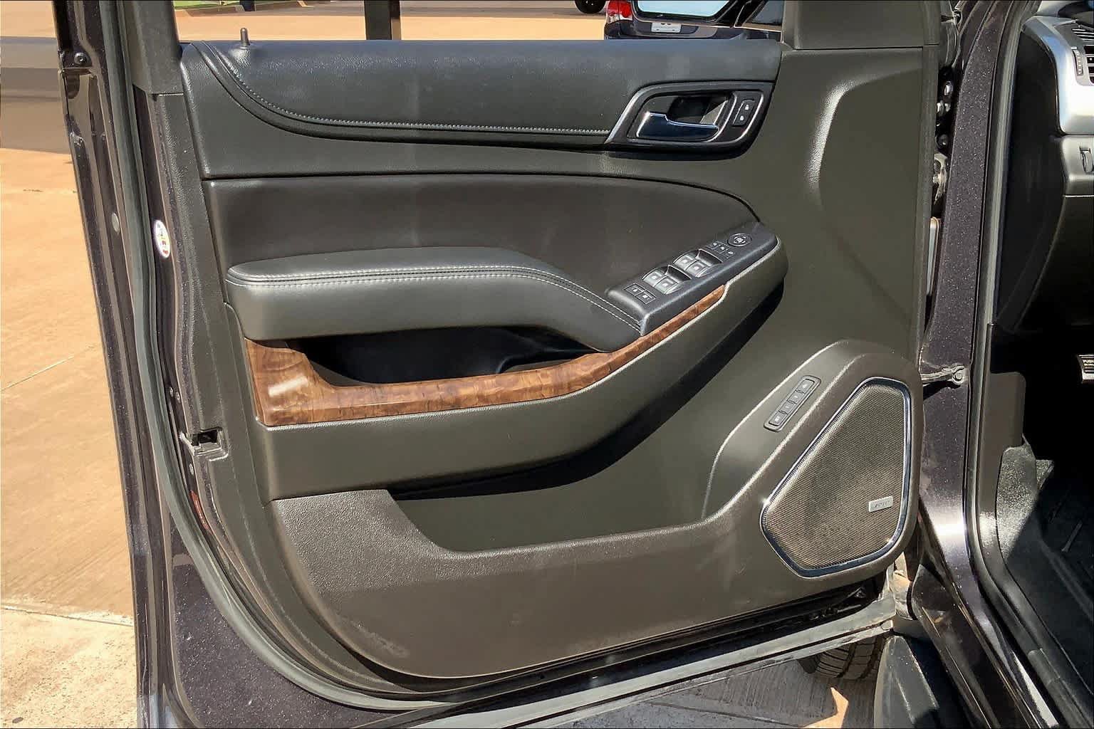 Used 2018 Chevrolet Suburban LT AWD/4WD image 21