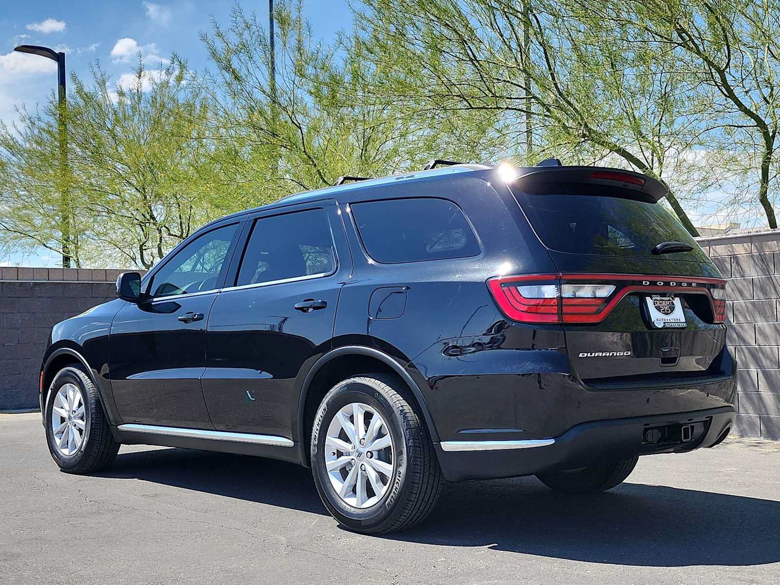 Used 2023 Dodge Durango SXT Launch Edition RWD image 6
