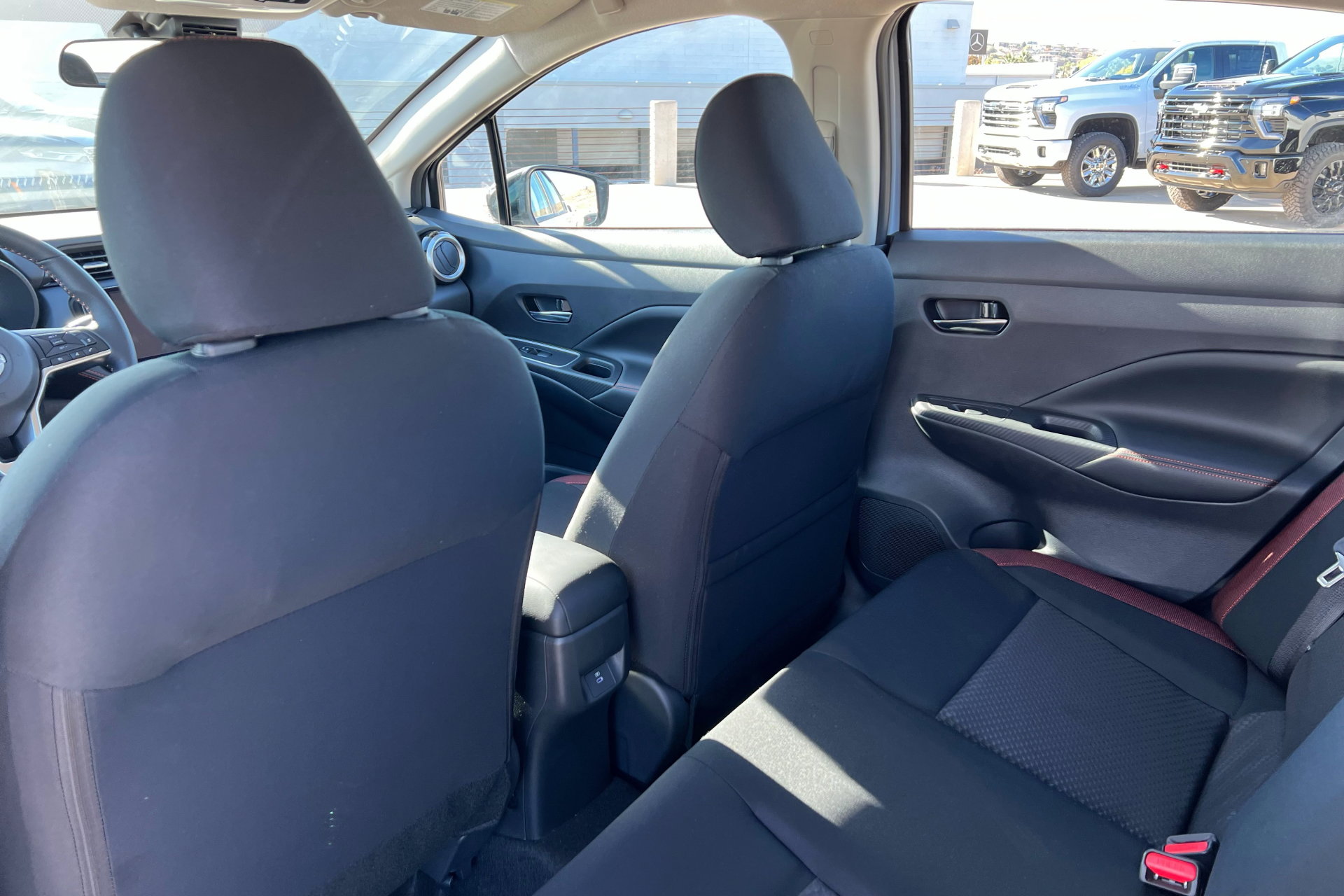 New 2025 Nissan Versa SR w/ Trunk Package image 19