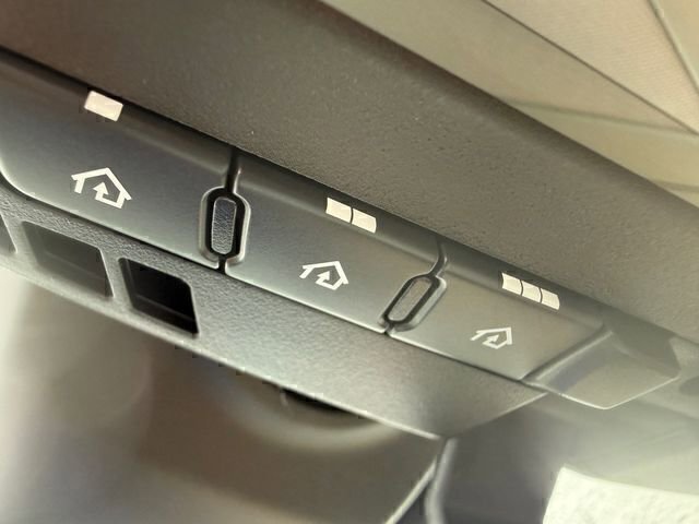 Used 2025 Toyota RAV4 Limited image 15