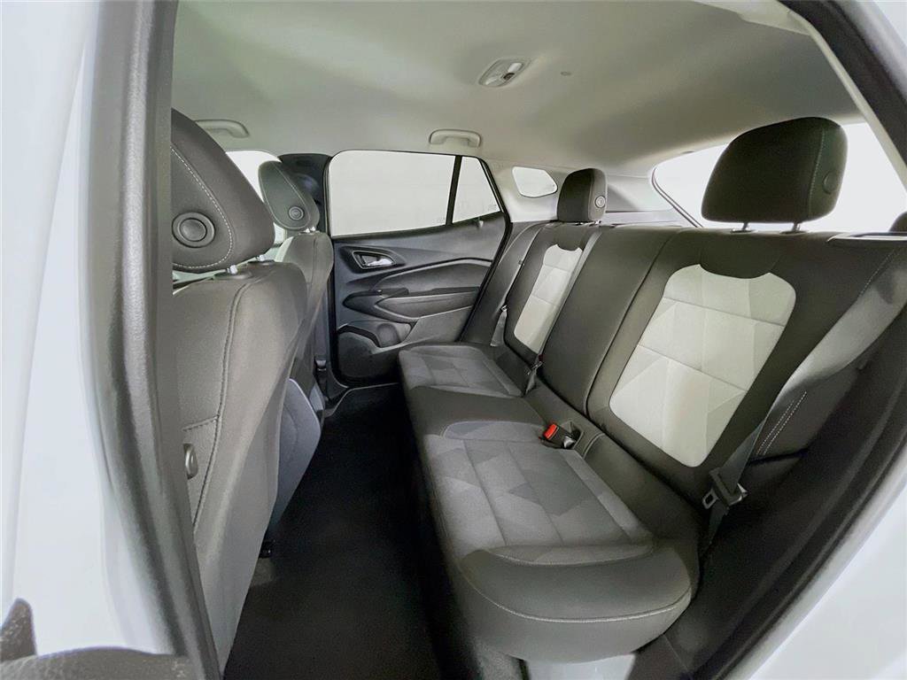 Certified 2025 Chevrolet Trax LS image 25