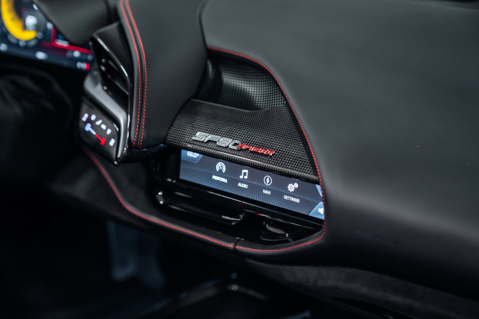 Used 2024 Ferrari SF90 Spider image 25