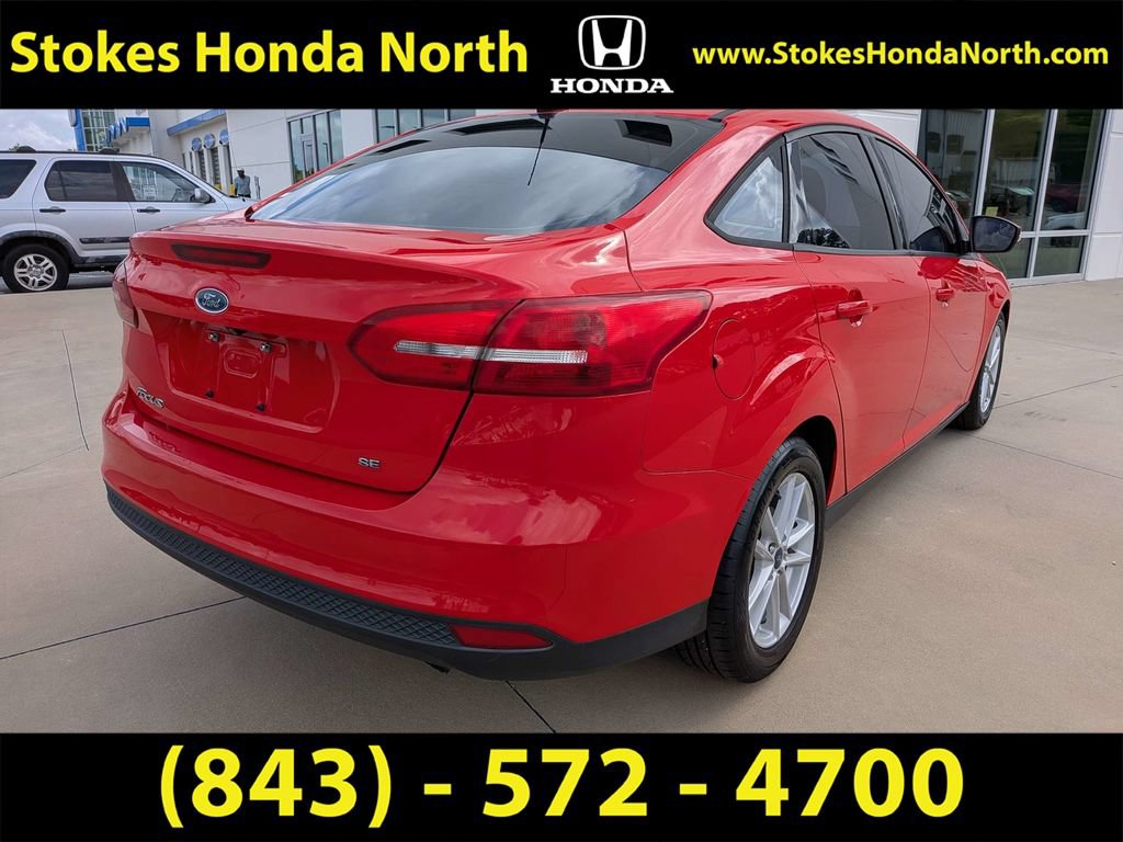 Used 2017 Ford Focus SE FWD image 4