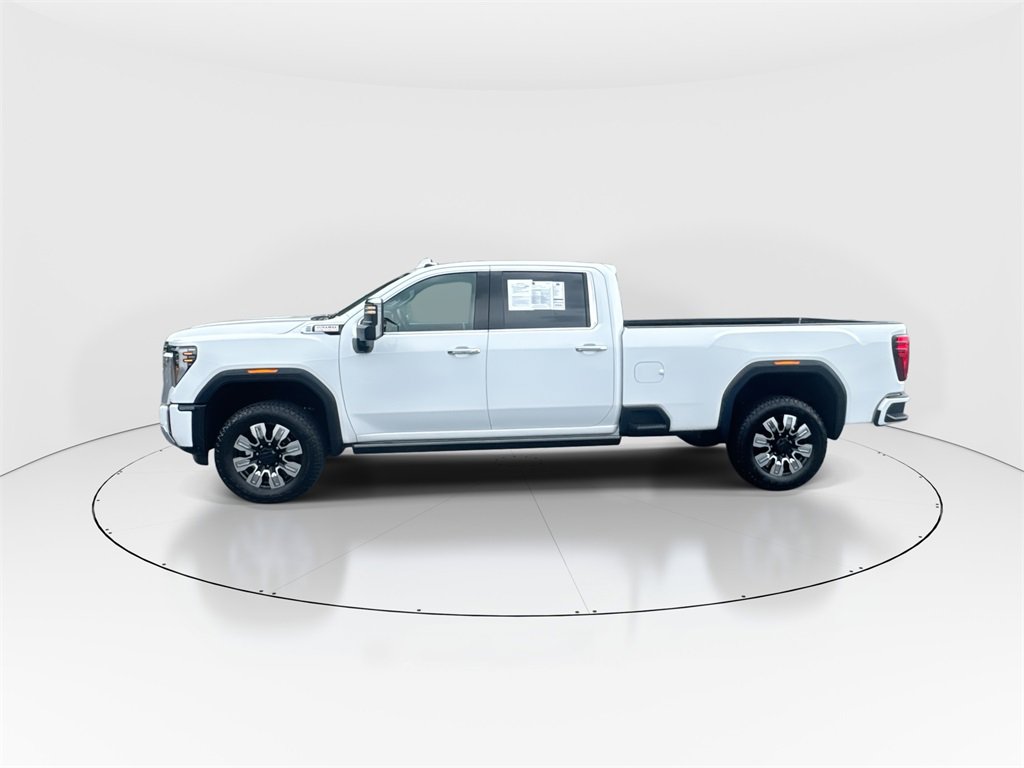 Used 2024 GMC Sierra 3500 Denali w/ Denali Reserve Package image 5