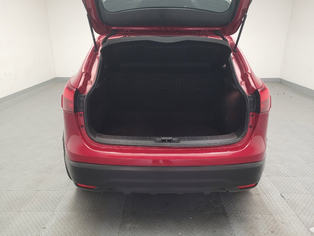 Used 2018 Nissan Rogue Sport S w/ S Appearance Package FWD image 29