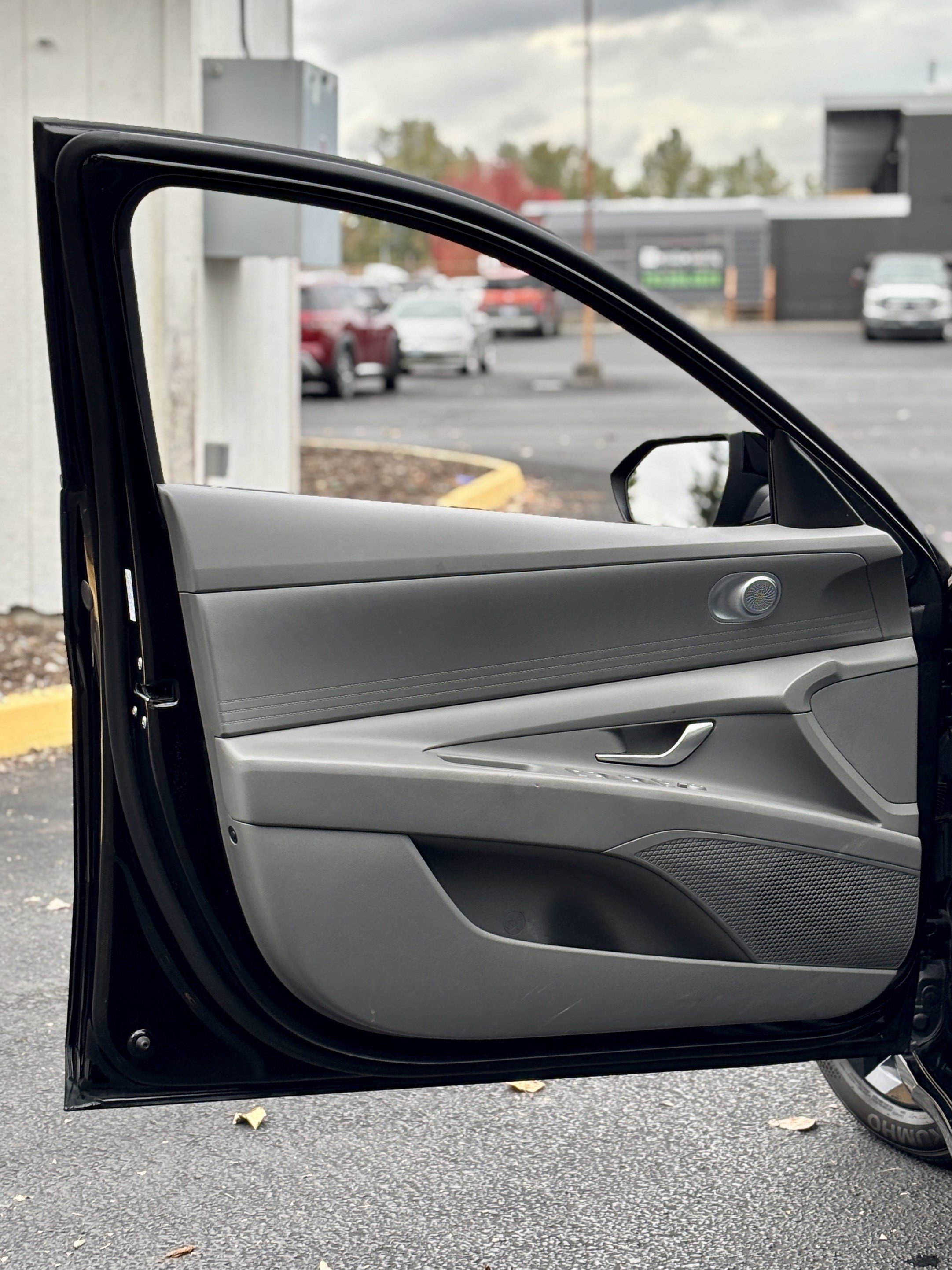 Used 2023 Hyundai Elantra SEL w/ Cargo Package image 21