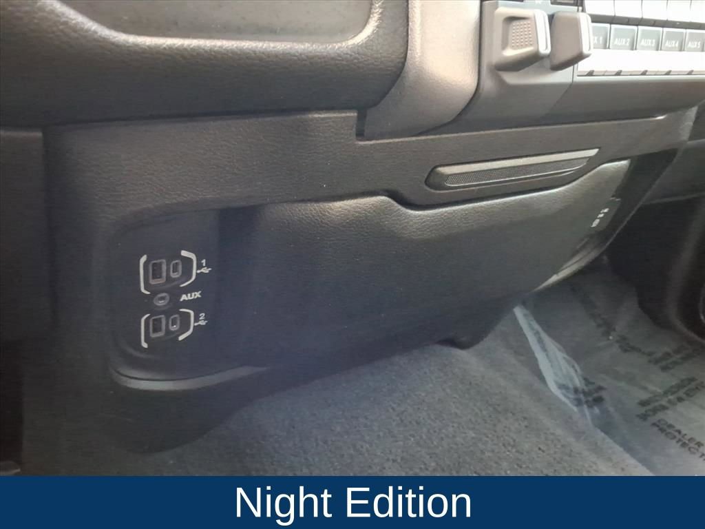 Used 2022 RAM 2500 Big Horn w/ Night Edition AWD/4WD image 10