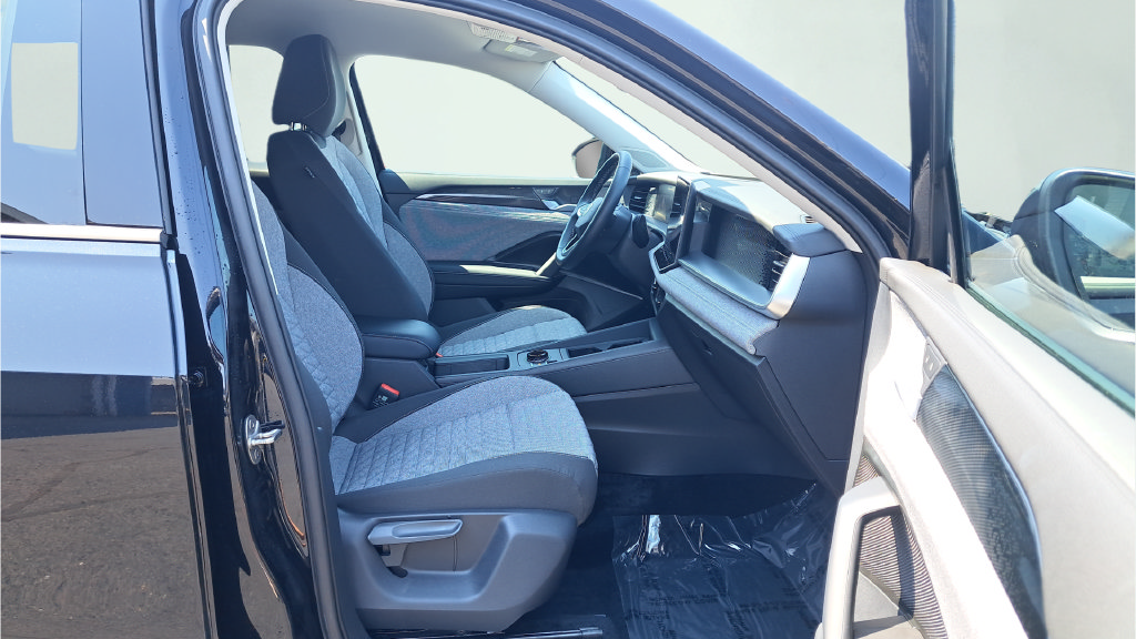 Used 2026 Volkswagen Tiguan S AWD/4WD image 24
