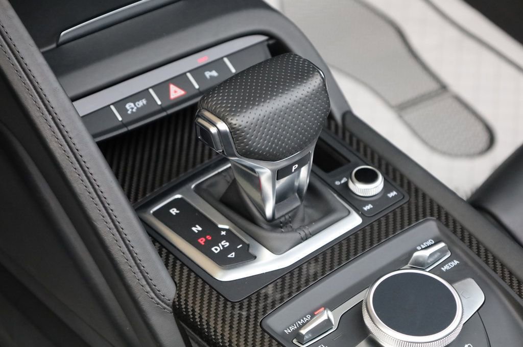 Used 2020 Audi R8 V10 w/ Carbon Exterior Package image 34
