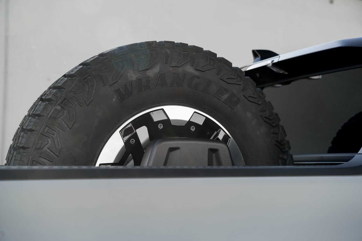 Used 2024 GMC Hummer EV 3X w/ Extreme Off-Road Package image 19