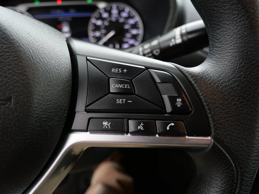 Used 2024 Nissan Sentra SV FWD image 21