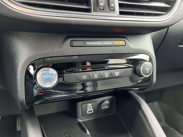 Used 2025 Ford Escape Platinum image 21