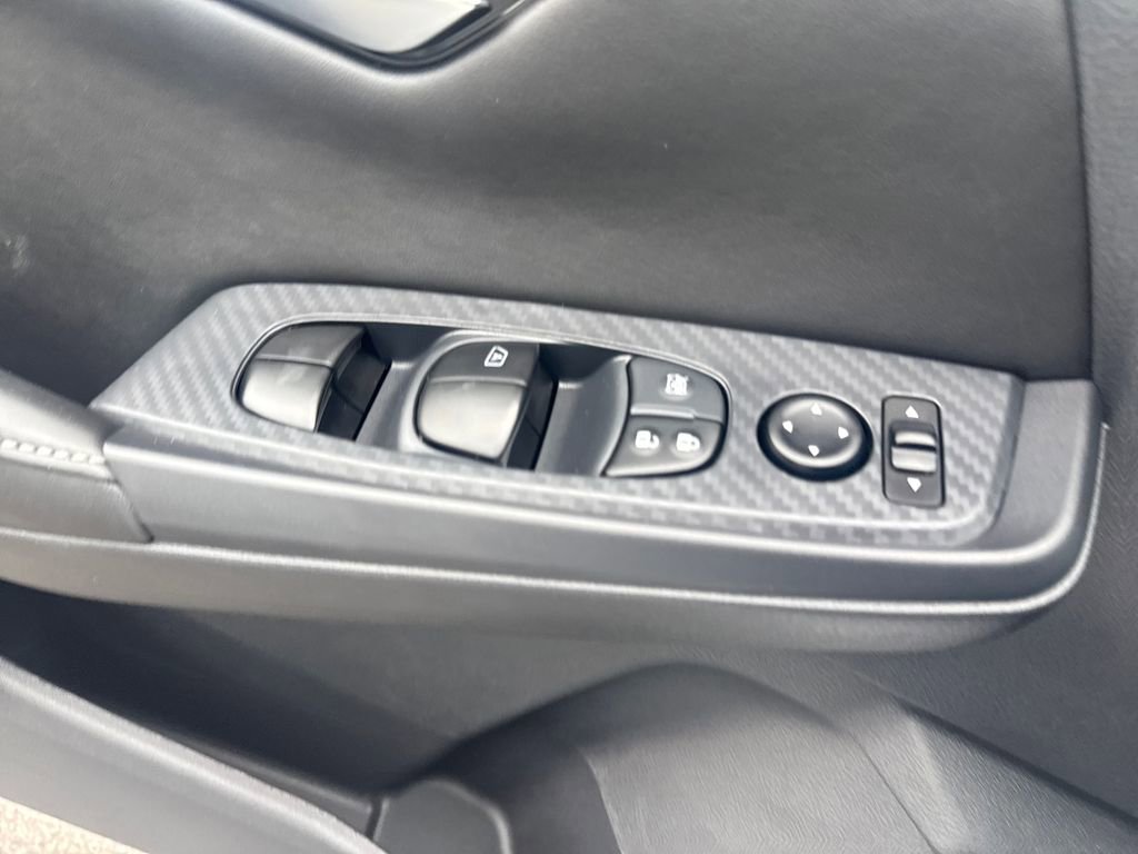 Used 2025 Nissan Sentra SV w/ All-Weather Package FWD image 11