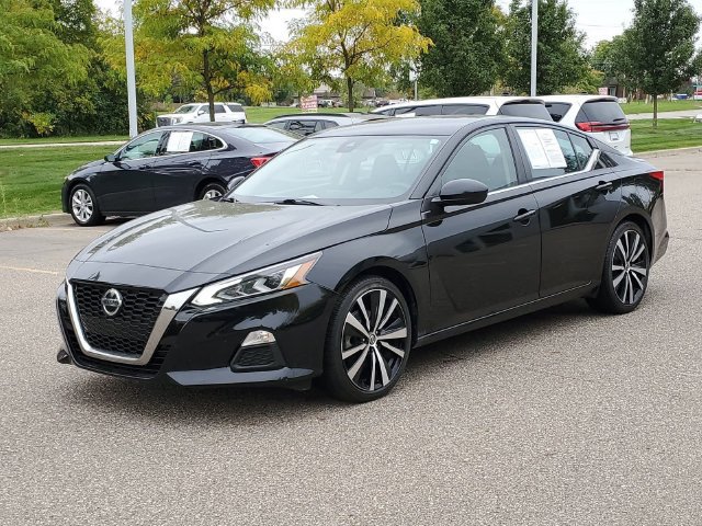Used 2022 Nissan Altima 2.5 SR FWD image 2