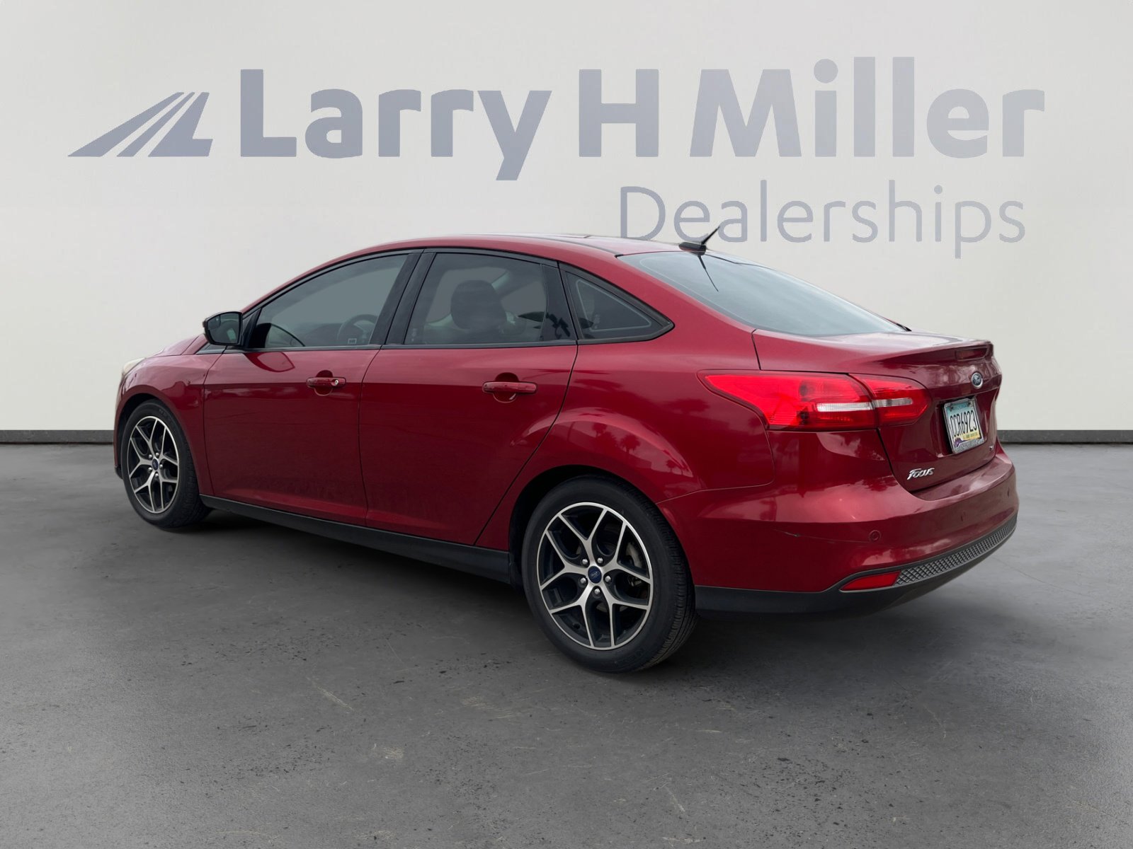 Used 2017 Ford Focus SEL image 3