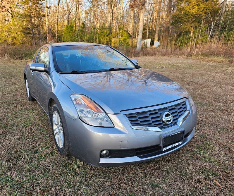 Used 2008 Nissan Altima 3.5 SE w/ Premium Pkg image 2