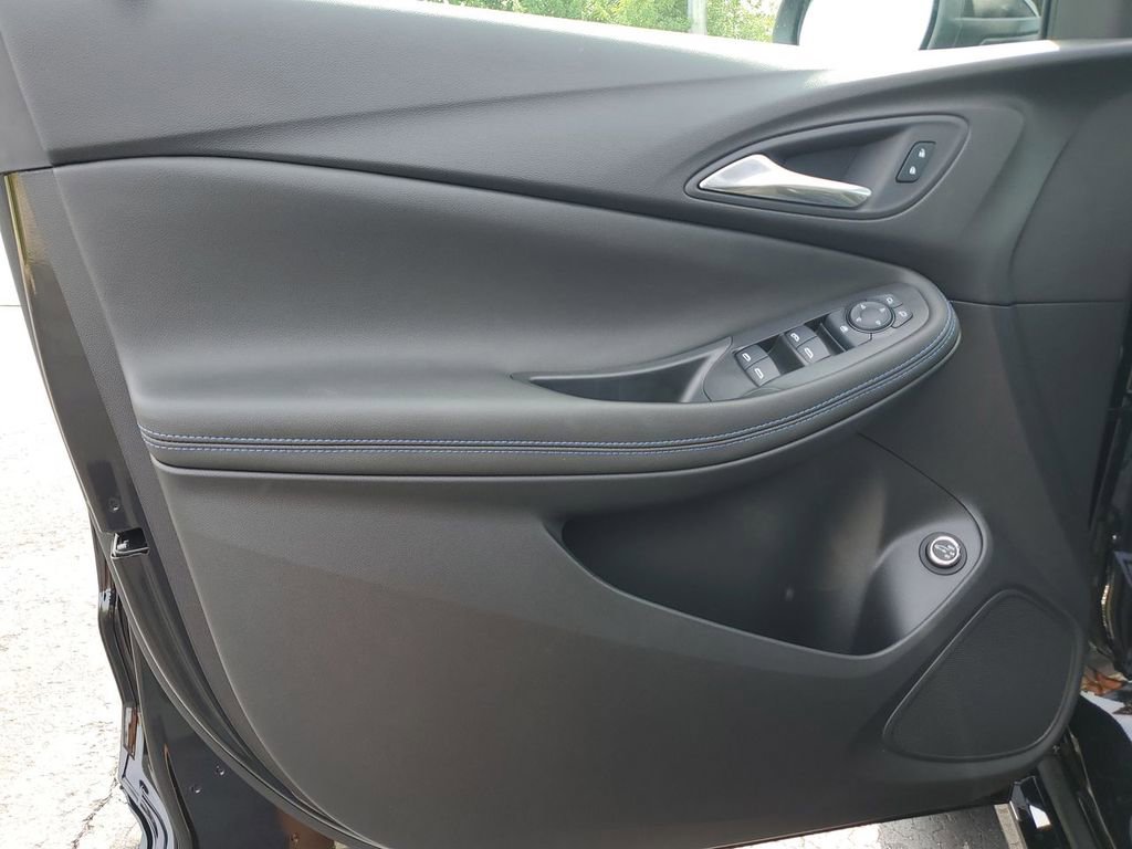 New 2025 Buick Encore GX Sport Touring w/ Comfort Package image 22