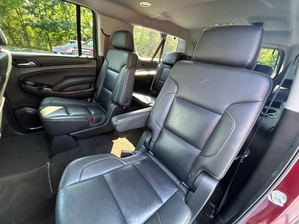 Used 2017 Chevrolet Suburban LT w/ Luxury Package AWD/4WD image 31