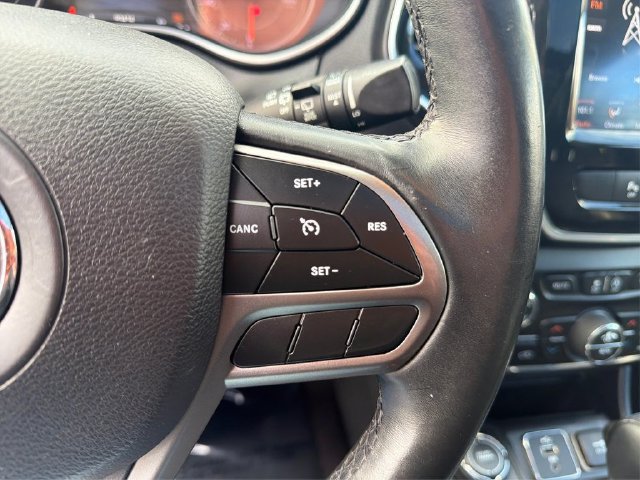 Used 2019 Jeep Cherokee Limited AWD/4WD image 31