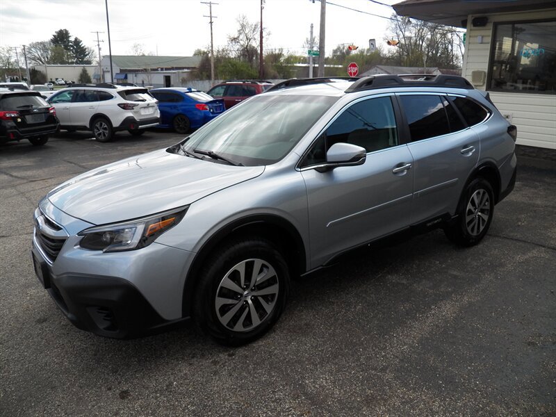 Used 2021 Subaru Outback Premium AWD/4WD image 1