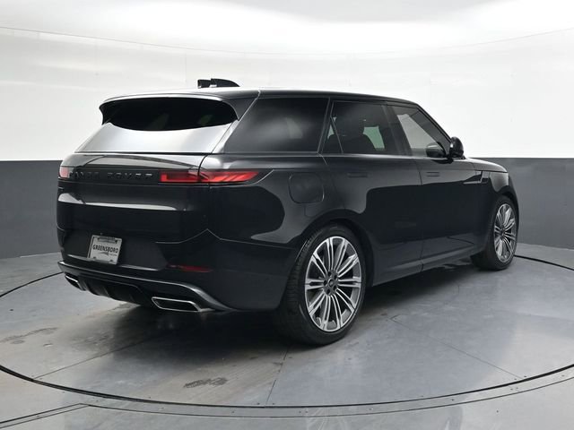Used 2024 Land Rover Range Rover Sport SE image 4