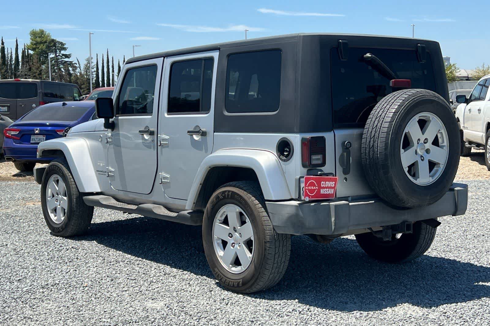 Used 2007 Jeep Wrangler Unlimited Sahara AWD/4WD image 7