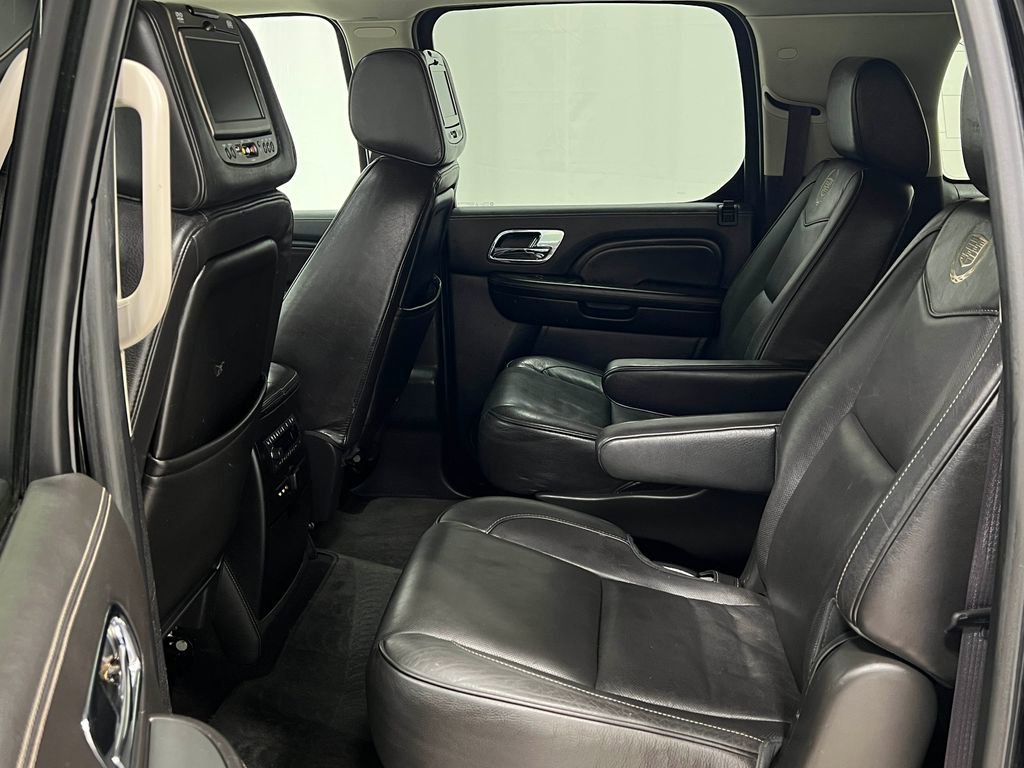 Used 2013 Cadillac Escalade ESV Platinum image 28