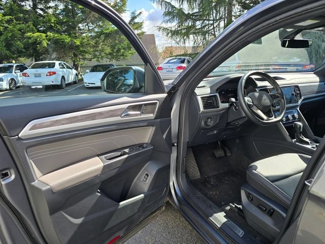 Used 2023 Volkswagen Atlas Cross Sport SE AWD/4WD image 7