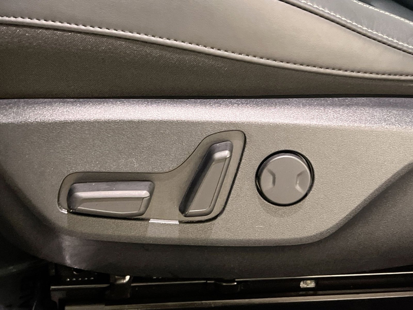 Used 2023 Kia EV6 Wind w/ Wind Technology Package image 24