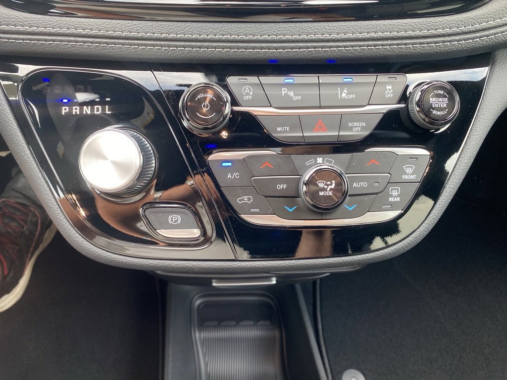 New 2026 Chrysler Pacifica Select w/ S Appearance Package image 29