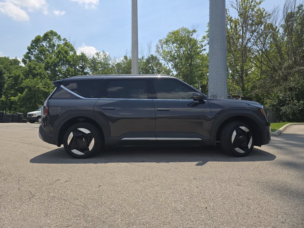 Used 2024 Kia EV9 Wind AWD/4WD image 17