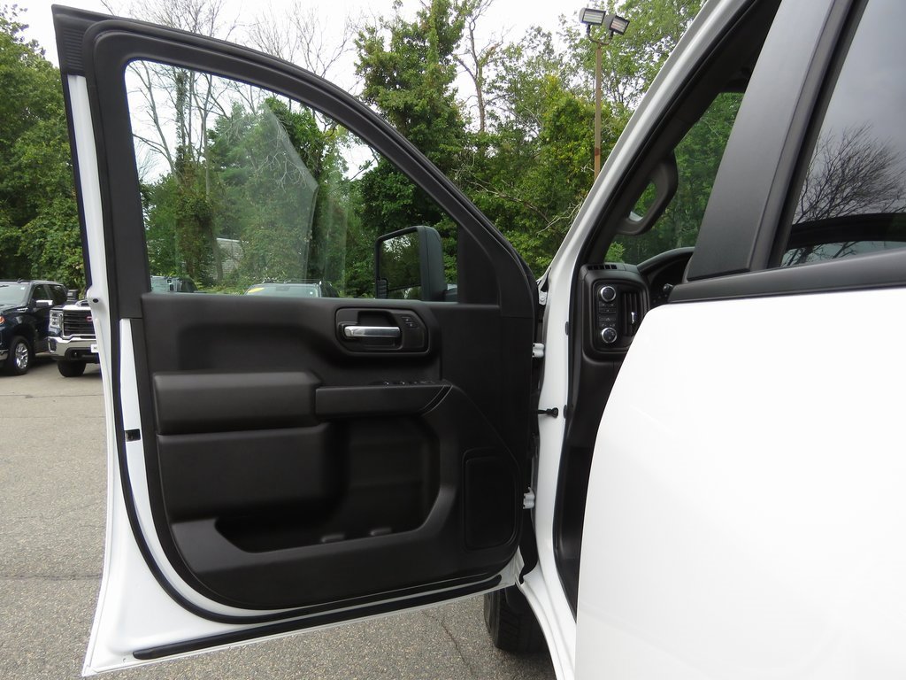 Used 2024 GMC Sierra 3500 Pro w/ Convenience Package image 10