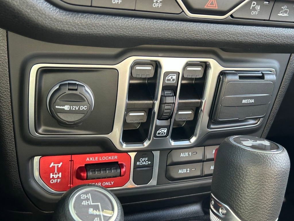 New 2024 Jeep Wrangler Willys image 40