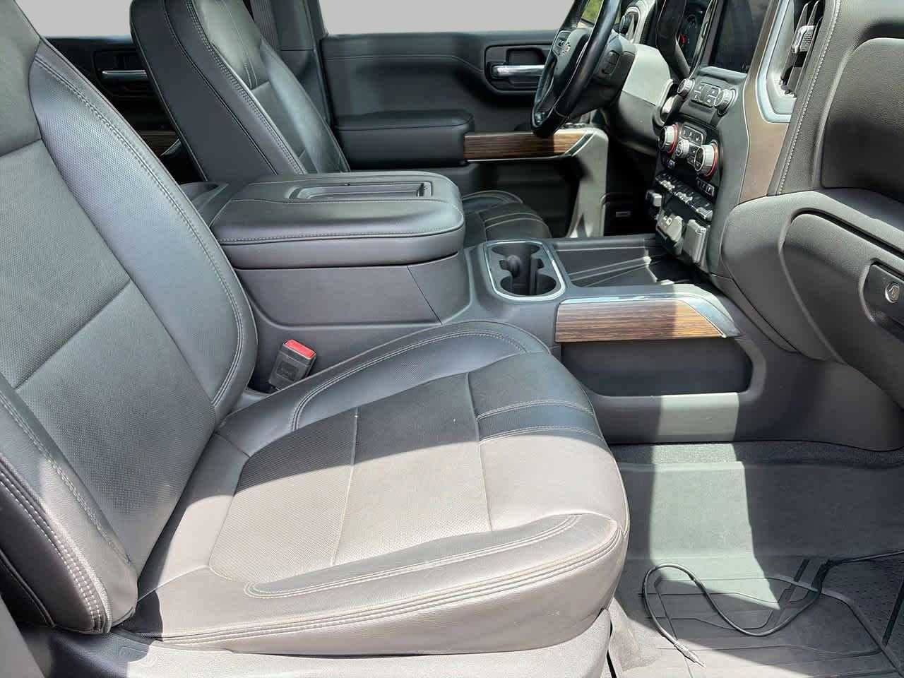 Used 2019 Chevrolet Silverado 1500 High Country w/ Technology Package AWD/4WD image 8