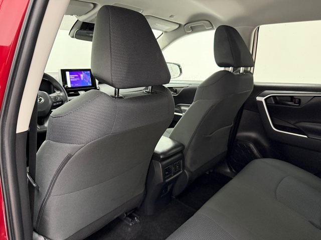 Used 2025 Toyota RAV4 LE image 30