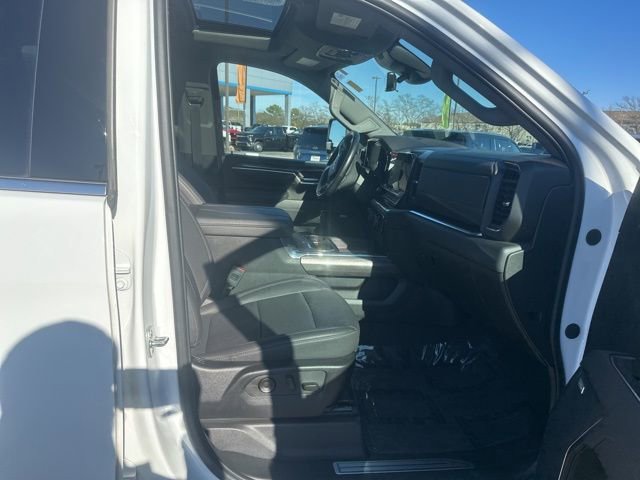 Certified 2025 Chevrolet Silverado 2500 LTZ w/ LTZ Premium Package image 32