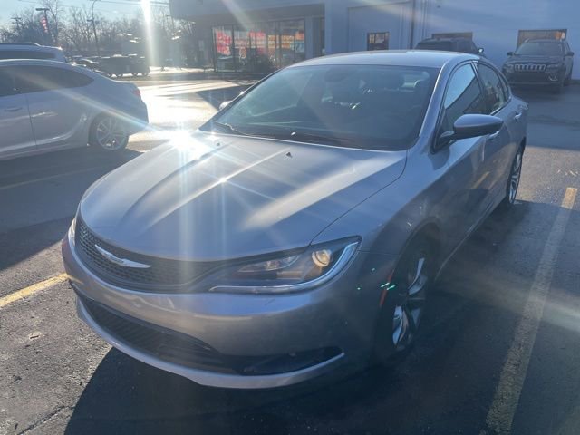 Used 2016 Chrysler 200 S w/ Comfort Group