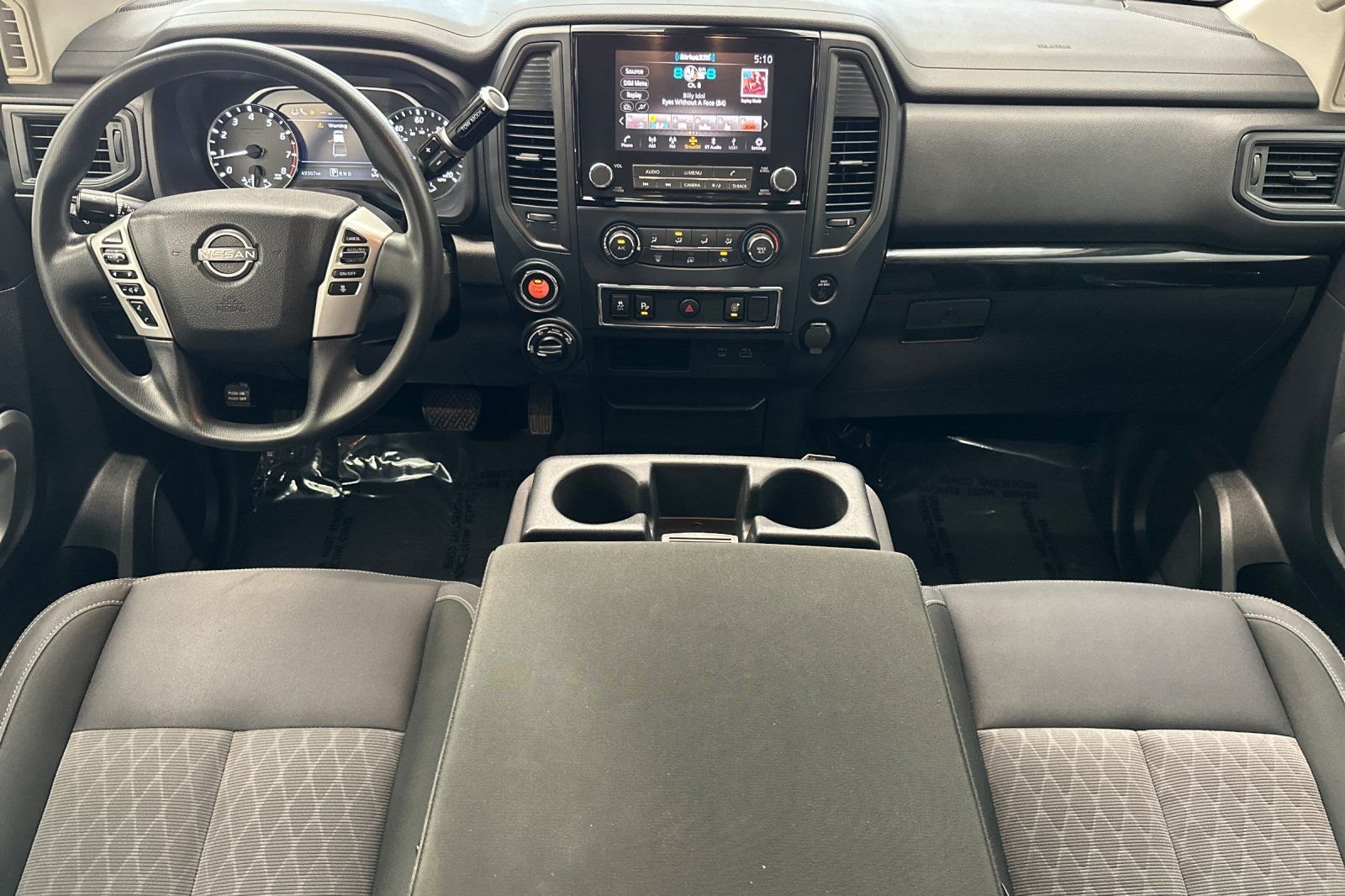 Used 2023 Nissan Titan SV AWD/4WD image 14