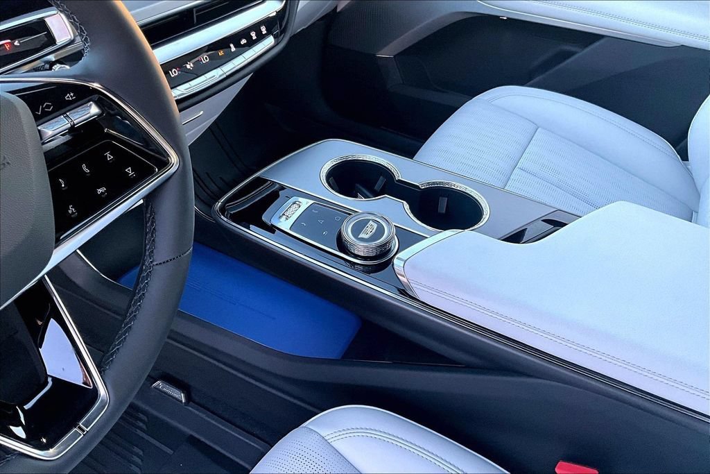 New 2027 Cadillac Lyriq Premium Sport w/ LPO, Floor Liner Package AWD/4WD image 8