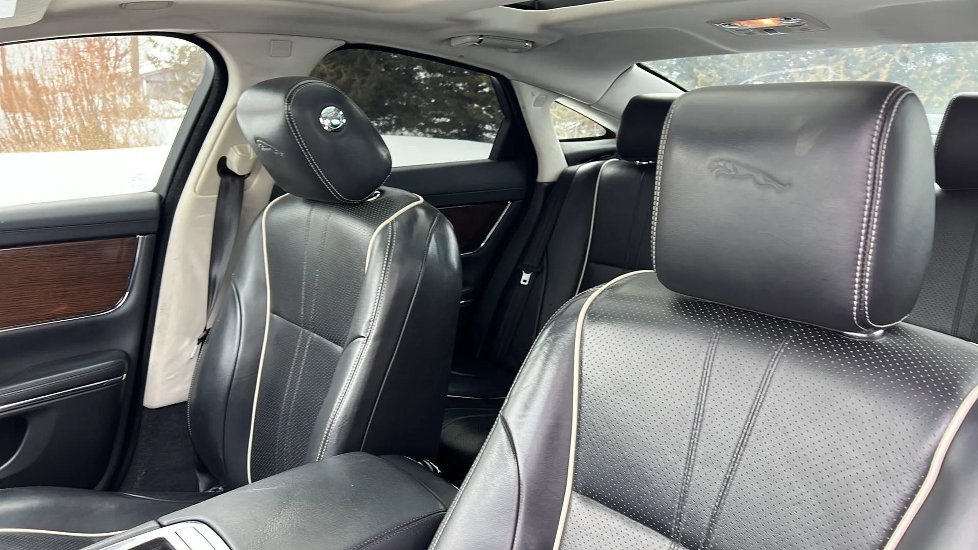 Used 2016 Jaguar XJ Supercharged RWD image 11
