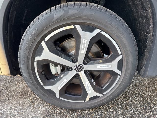 New 2026 Volkswagen Tiguan SE image 19