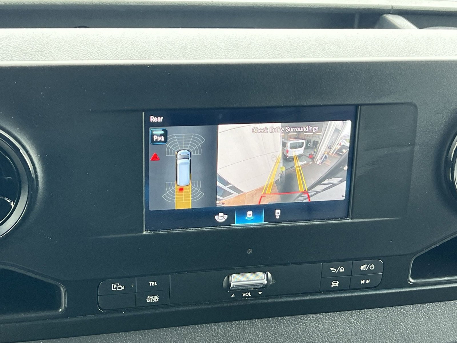 Used 2024 Mercedes-Benz Sprinter 2500 image 27