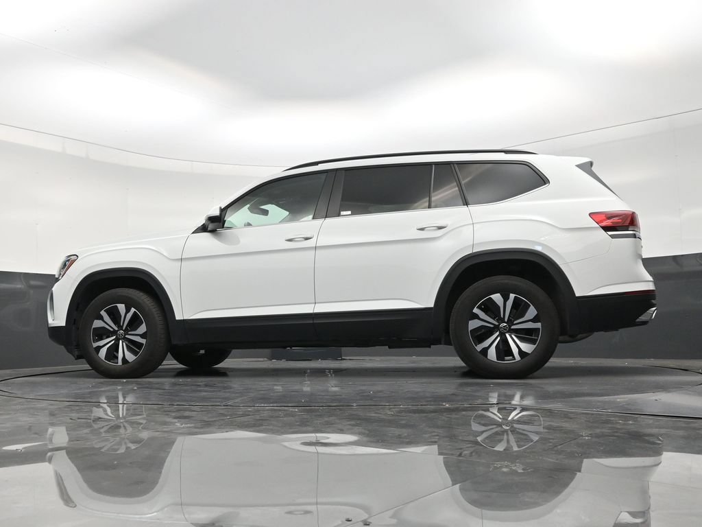 Used 2025 Volkswagen Atlas SE FWD image 21