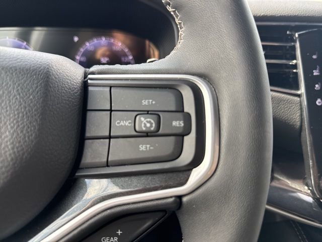 Used 2024 Jeep Wagoneer 4WD image 22